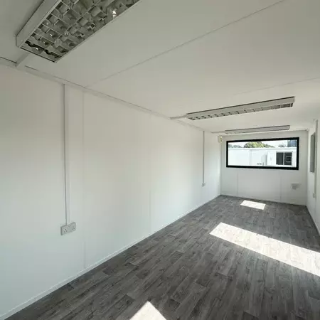 ufficio in container 7,3 x 2,7 m ufficio in container 7,3 x 2,7 m