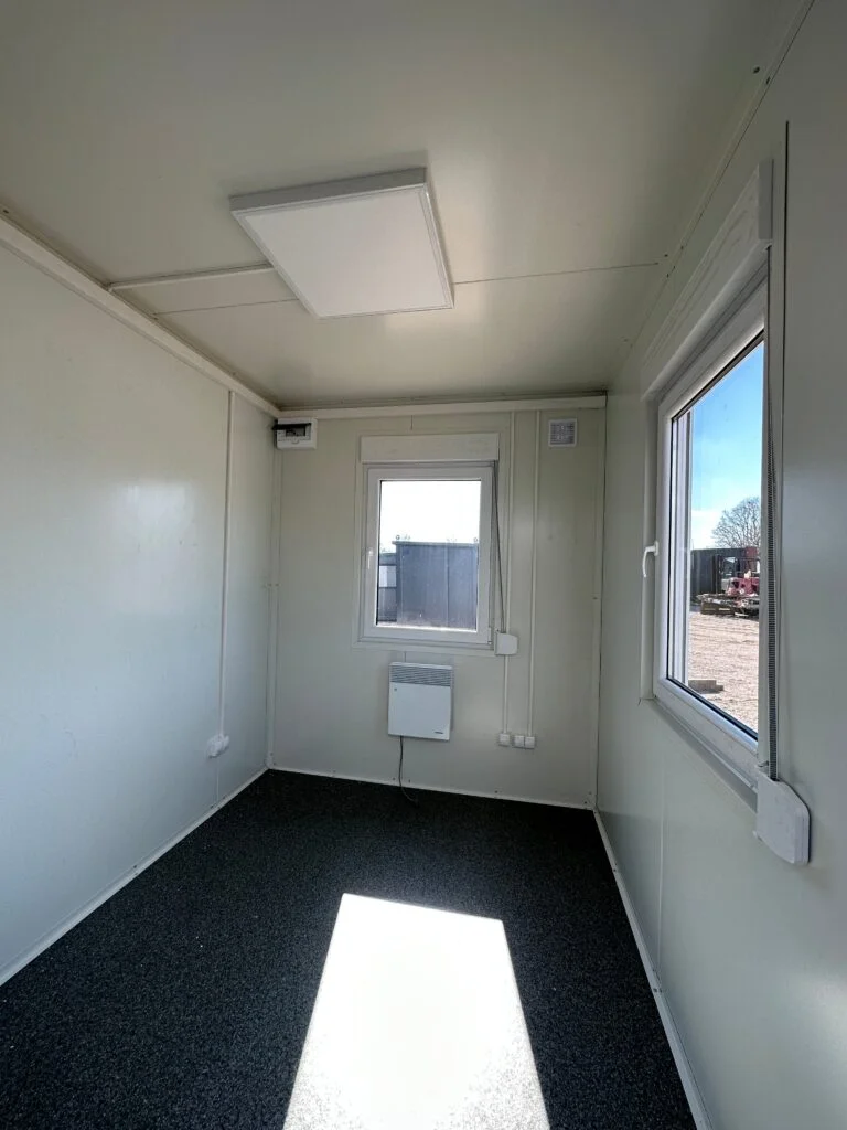 container per ufficio 3,00 × 2,44 m – cabina di sicurezza container per ufficio 3,00 × 2,44 m – cabina di sicurezza